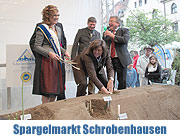 Spargelmarkt im Museumsviertel Schrobenhausen am 25.05.2013 .(Foto: Martin Schmitz)